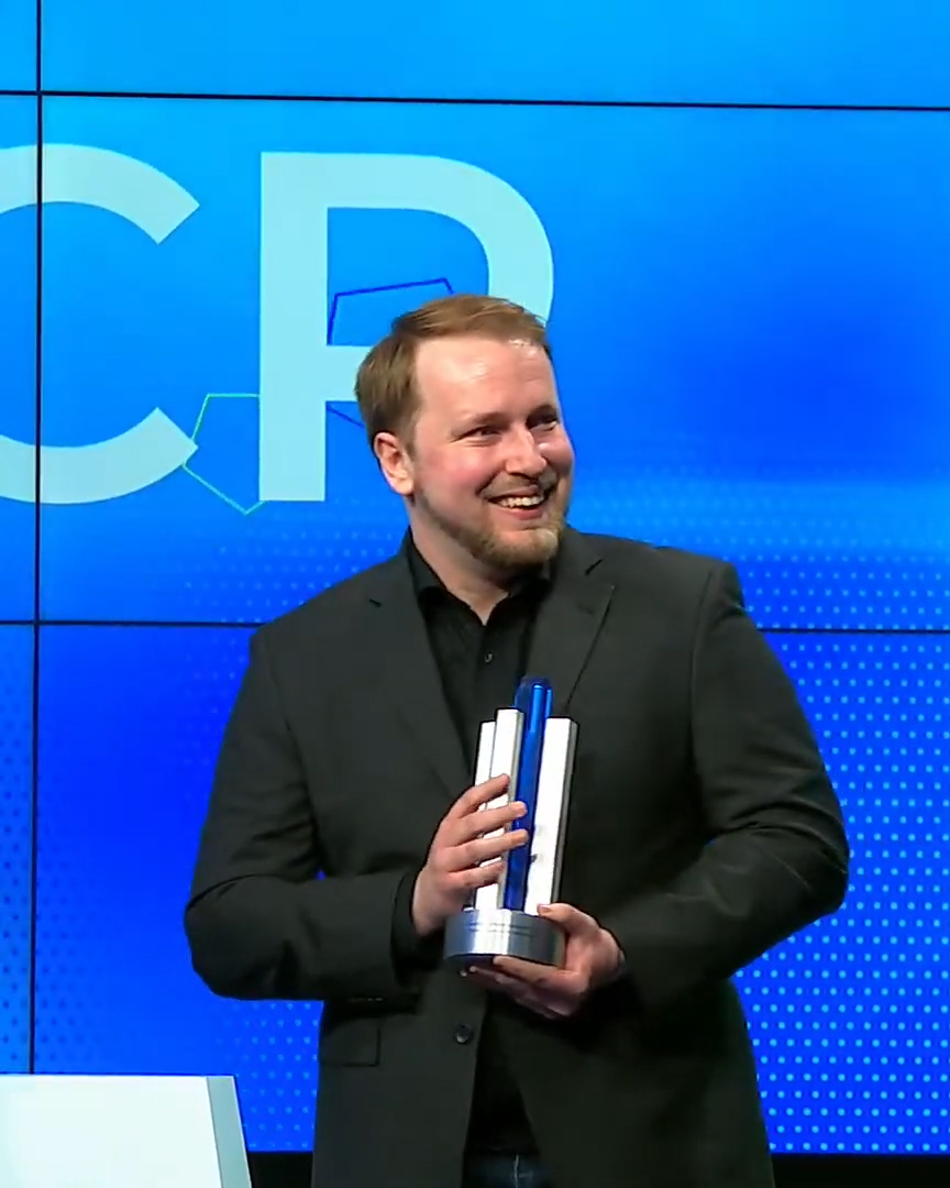 Oliver Hennig bei der Verleihung des Deutschen Computerspielpreises 2022